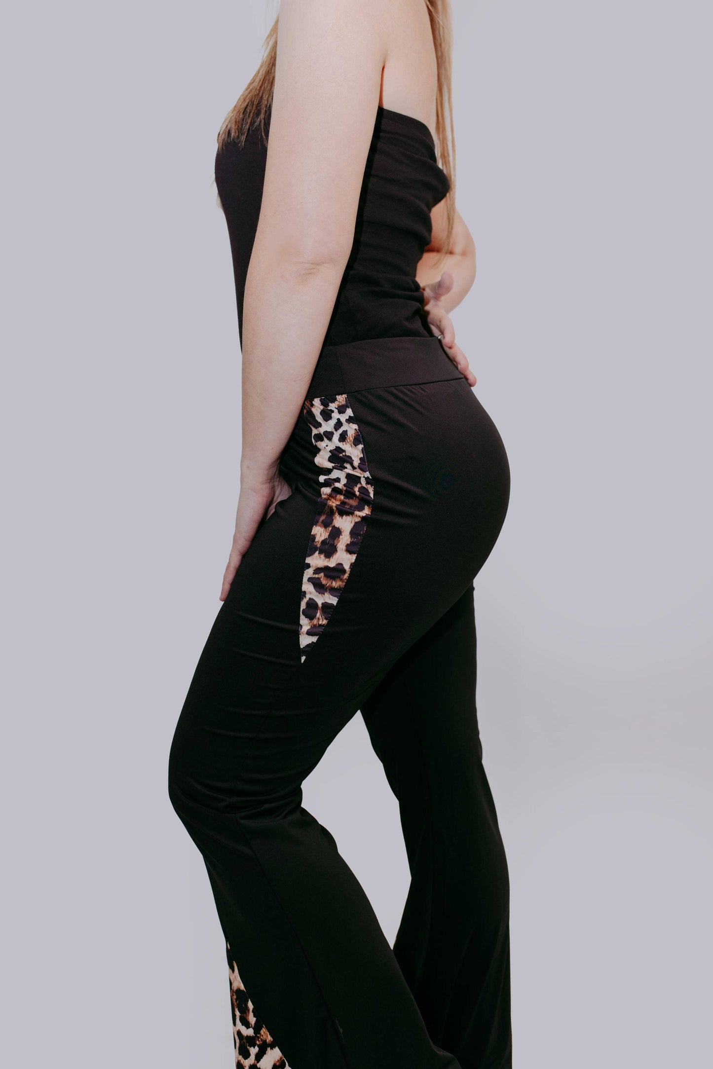 MK367 Leopard Flare Pants